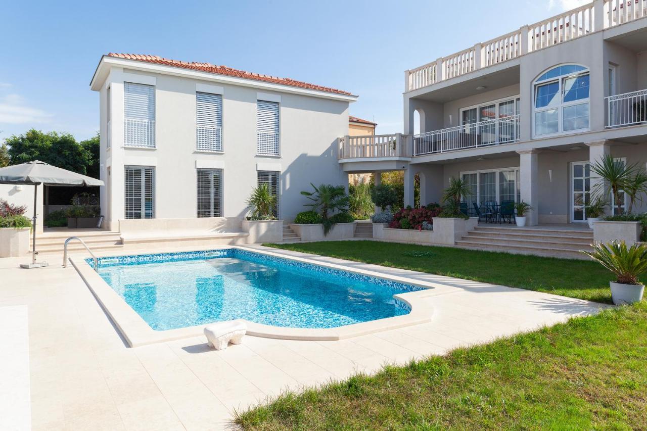 Luxury Apartments Vila Carissa Malinska Exterior foto