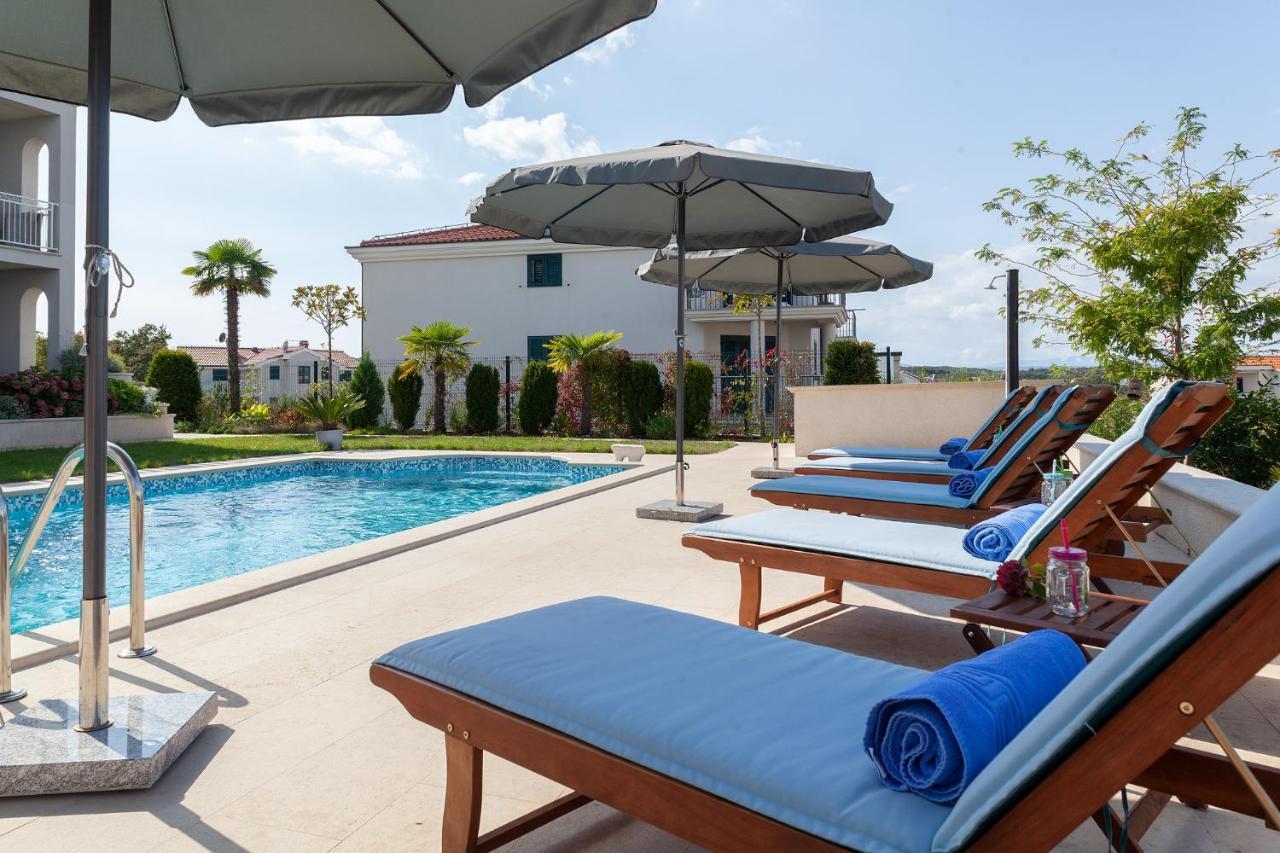 Luxury Apartments Vila Carissa Malinska Exterior foto
